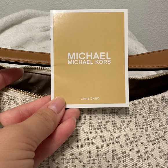 Michael Kors - Cream MK Logo Tan Gold Handbag - Picture 6 of 9